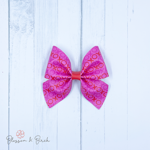 Pink XO Amelia Bow