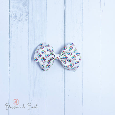 Daisies Abby Bow